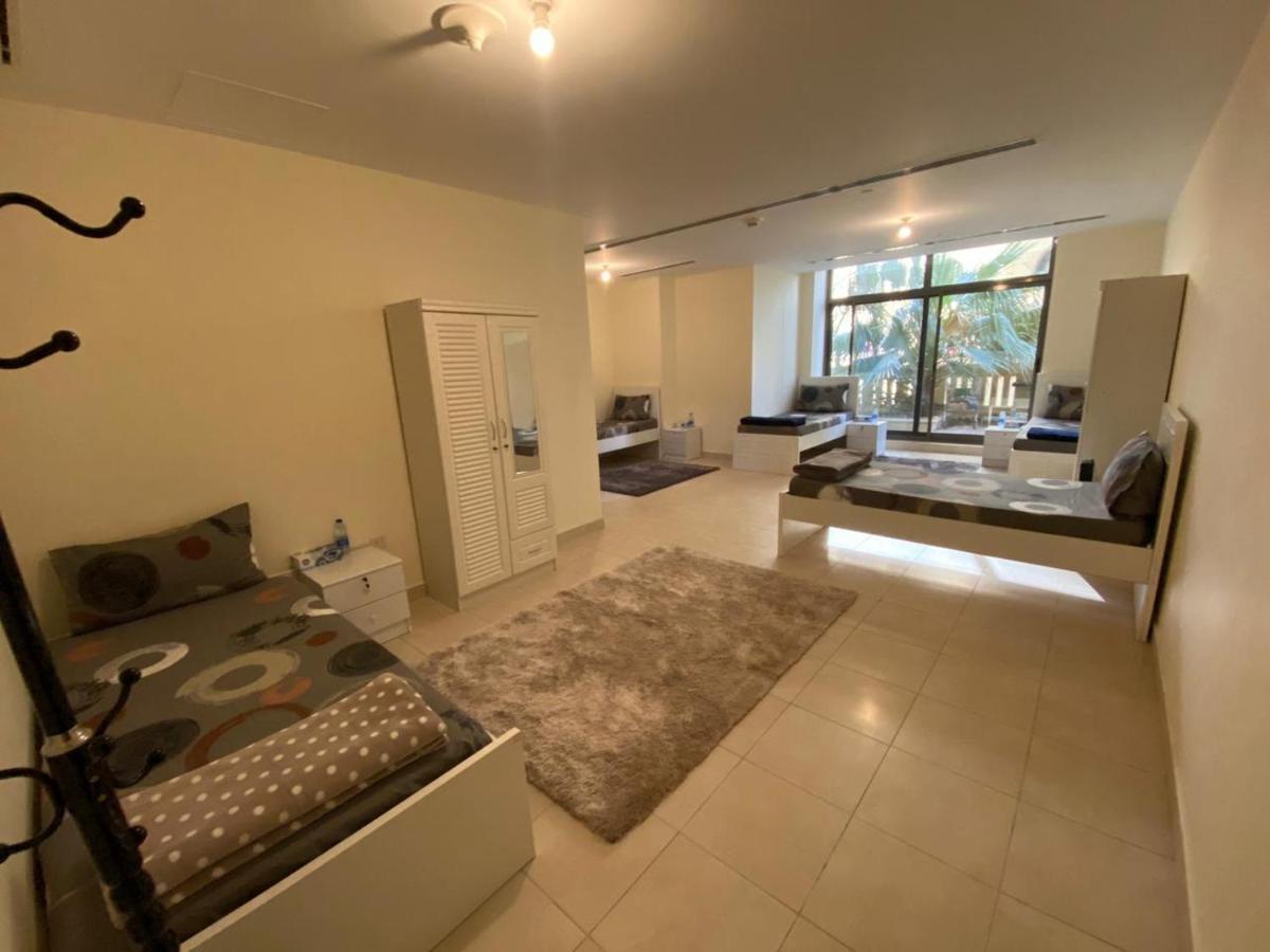 Alexandrina Hostel Dubai Exterior photo